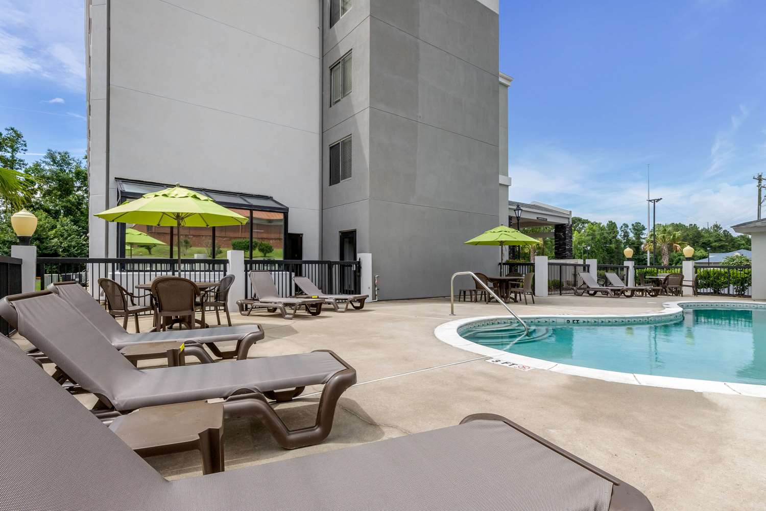 Sleep Inn Orangeburg 18/29