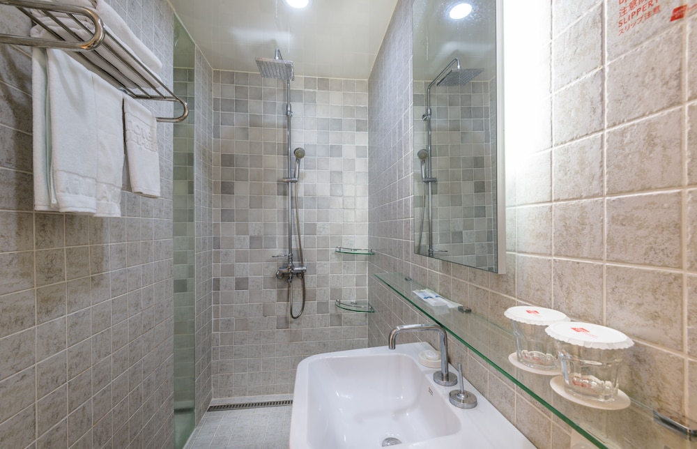 Aimi Jeju Beach Hotel 42/44