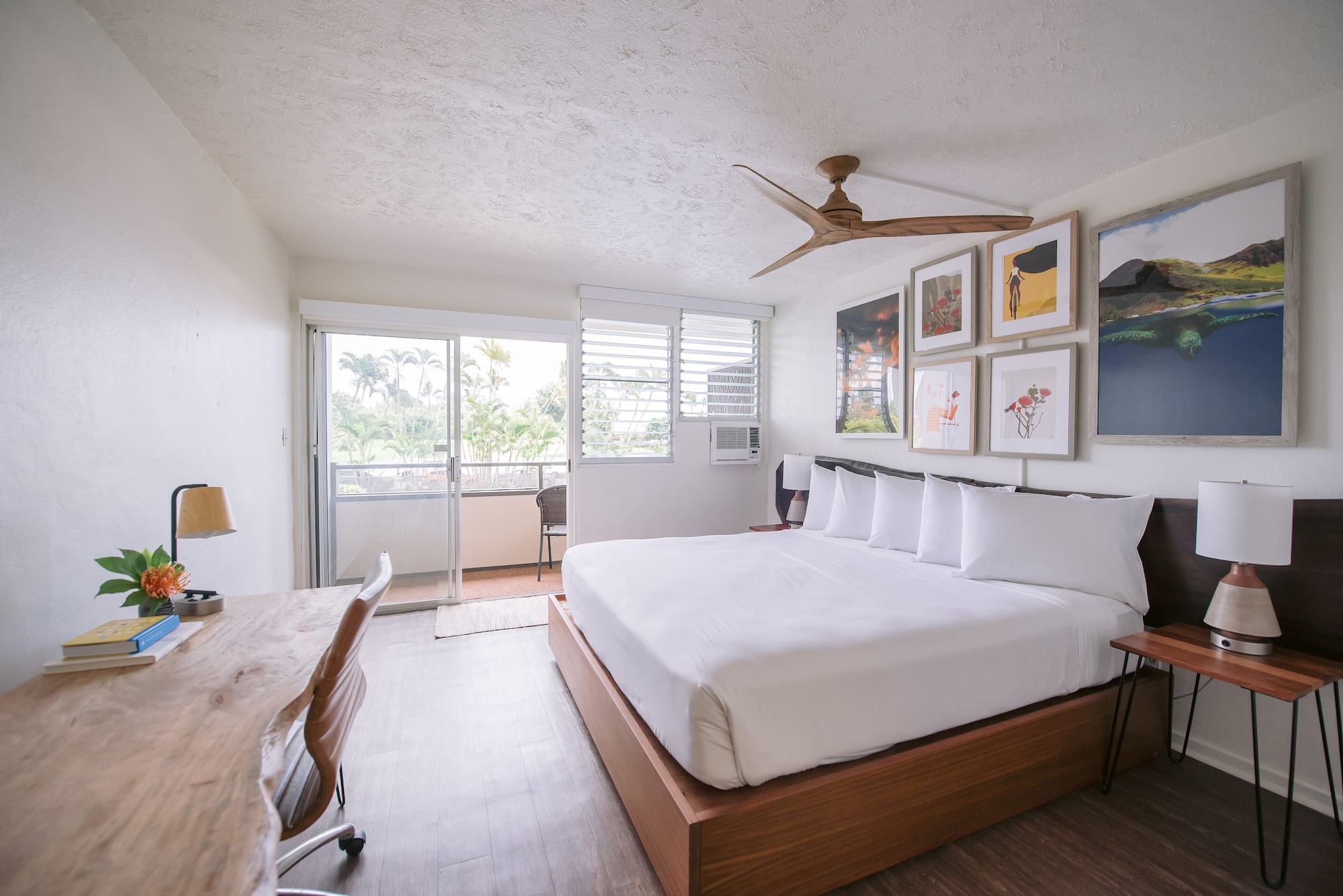 ROOM, KING BED, BAY VIEW, BALCONY