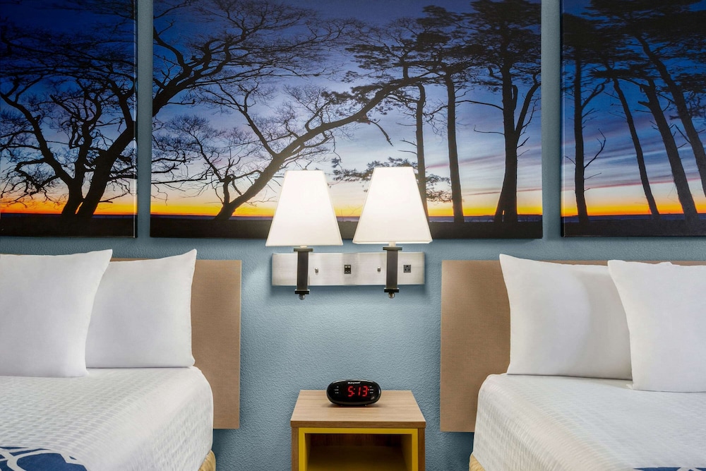 Days Inn by Wyndham Canastota/Verona 44/52