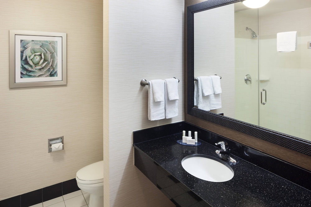 Fairfield Inn Suites Phoenix Chandler Fashion Center 24/65