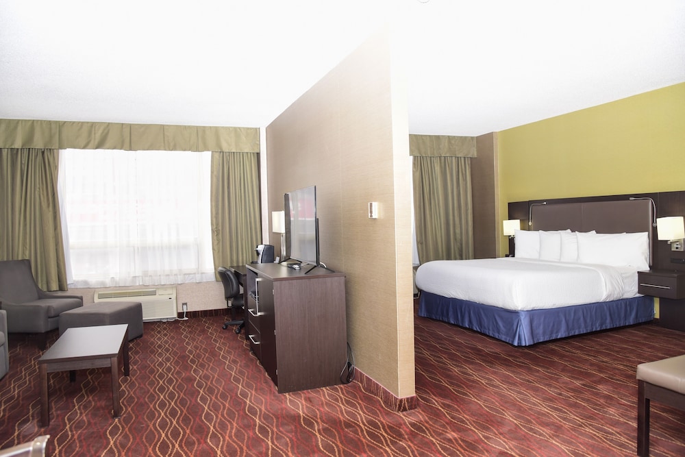 EXECUTIVE, SUITE, KING BED