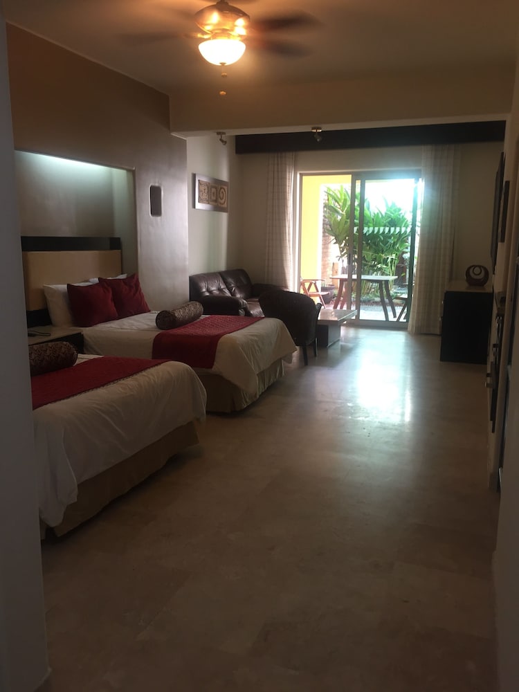 Torrenza Boutique Resort 35/48