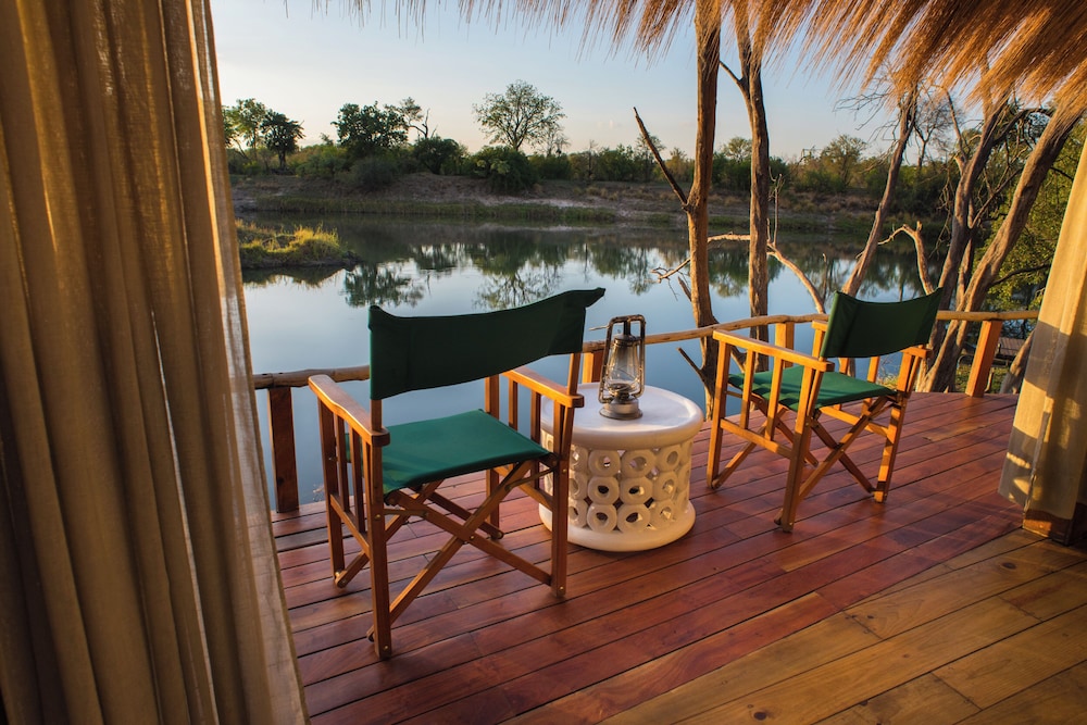 Sindabezi Island Camp 15/29