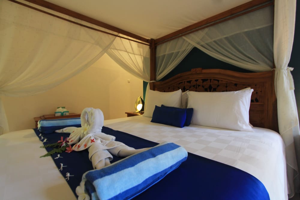 POINCIANA RESORT 30/75