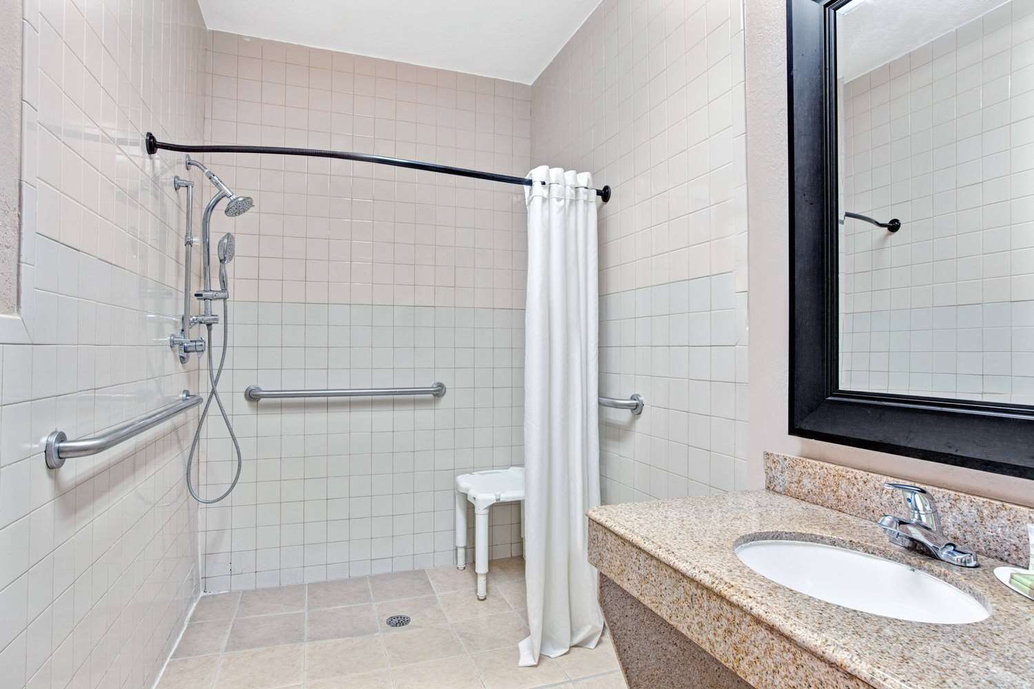 Super 8 by Wyndham Galveston 37/37
