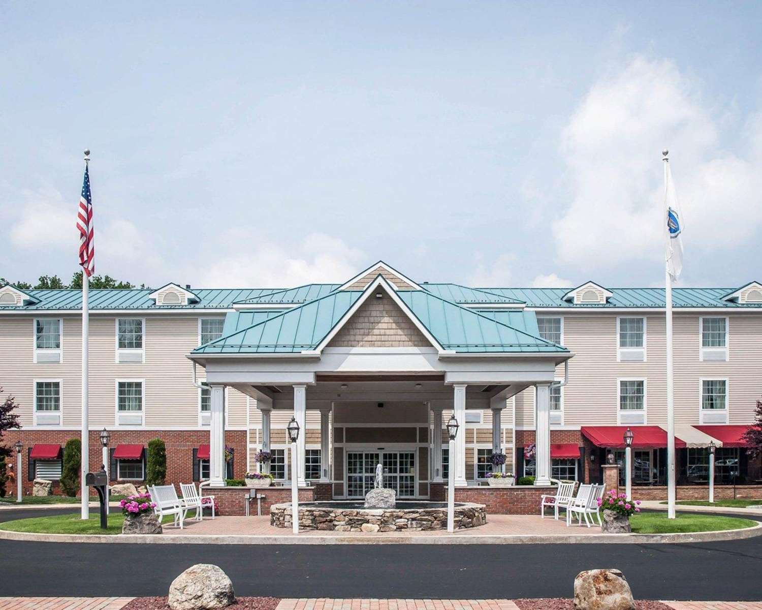 Comfort Inn & Suites Sturbridge-Brimfield 2/54