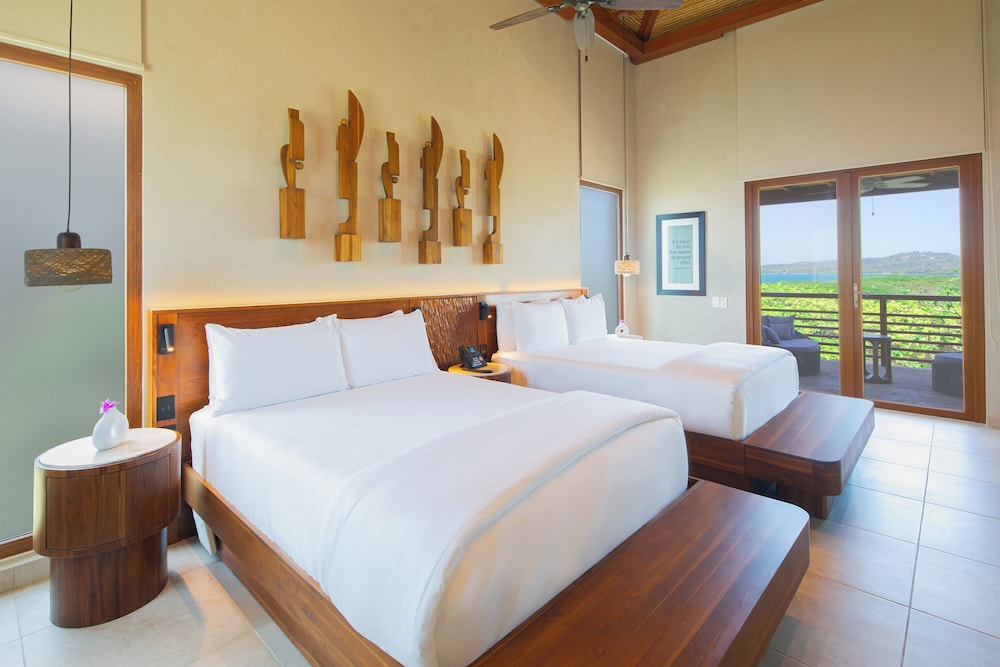 DELUXE, SUITE, 2 QUEEN BEDS