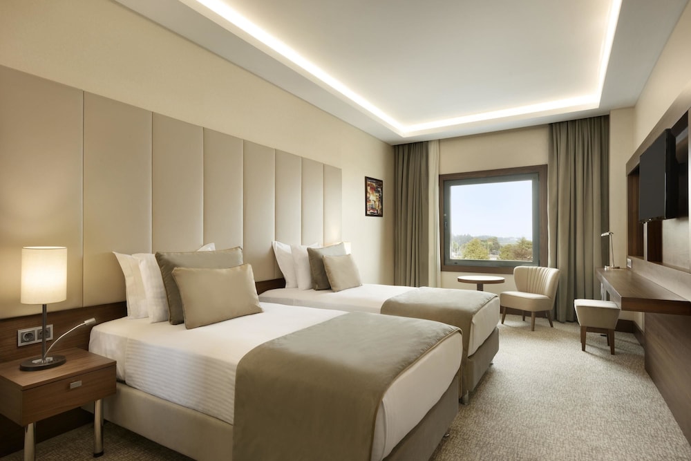 Ramada by Wyndham Yalova 13/53