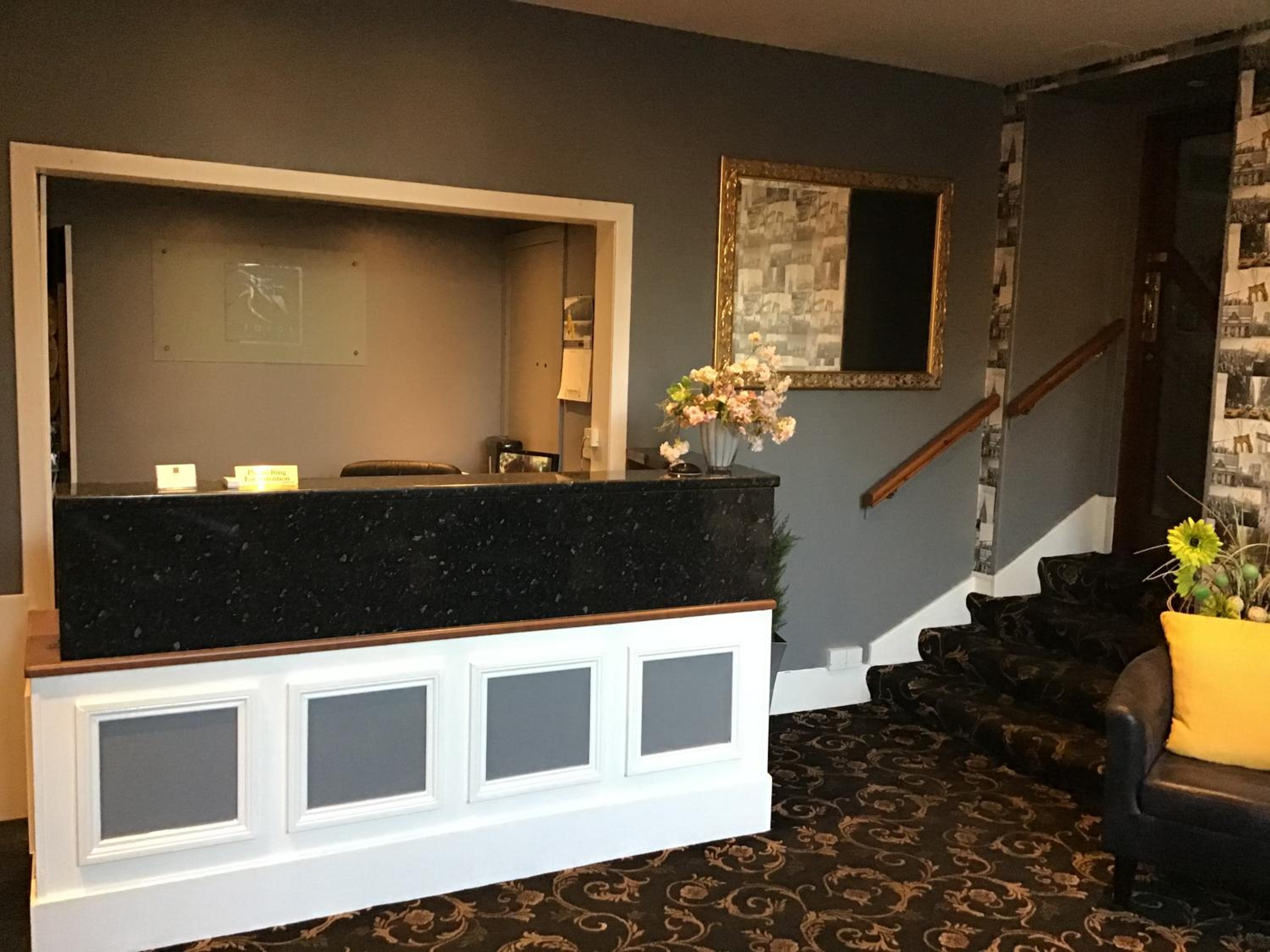 The George Hotel 2/23