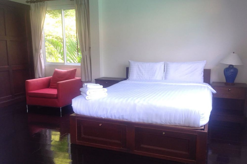 2 BEDROOMS, APARTMENT, POOL VIEW