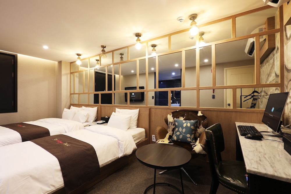 Sm Boutique Hotel 16/50