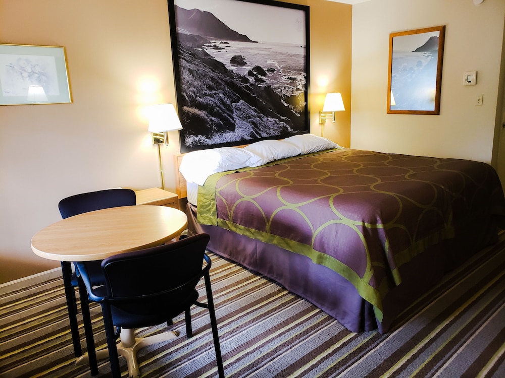 Super 8 By Wyndham Auburn 20/31