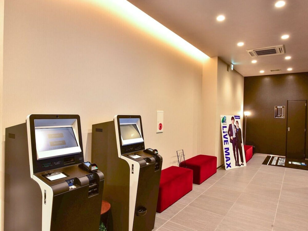 HOTEL LiVEMAX Hakata Nakasu 17/18