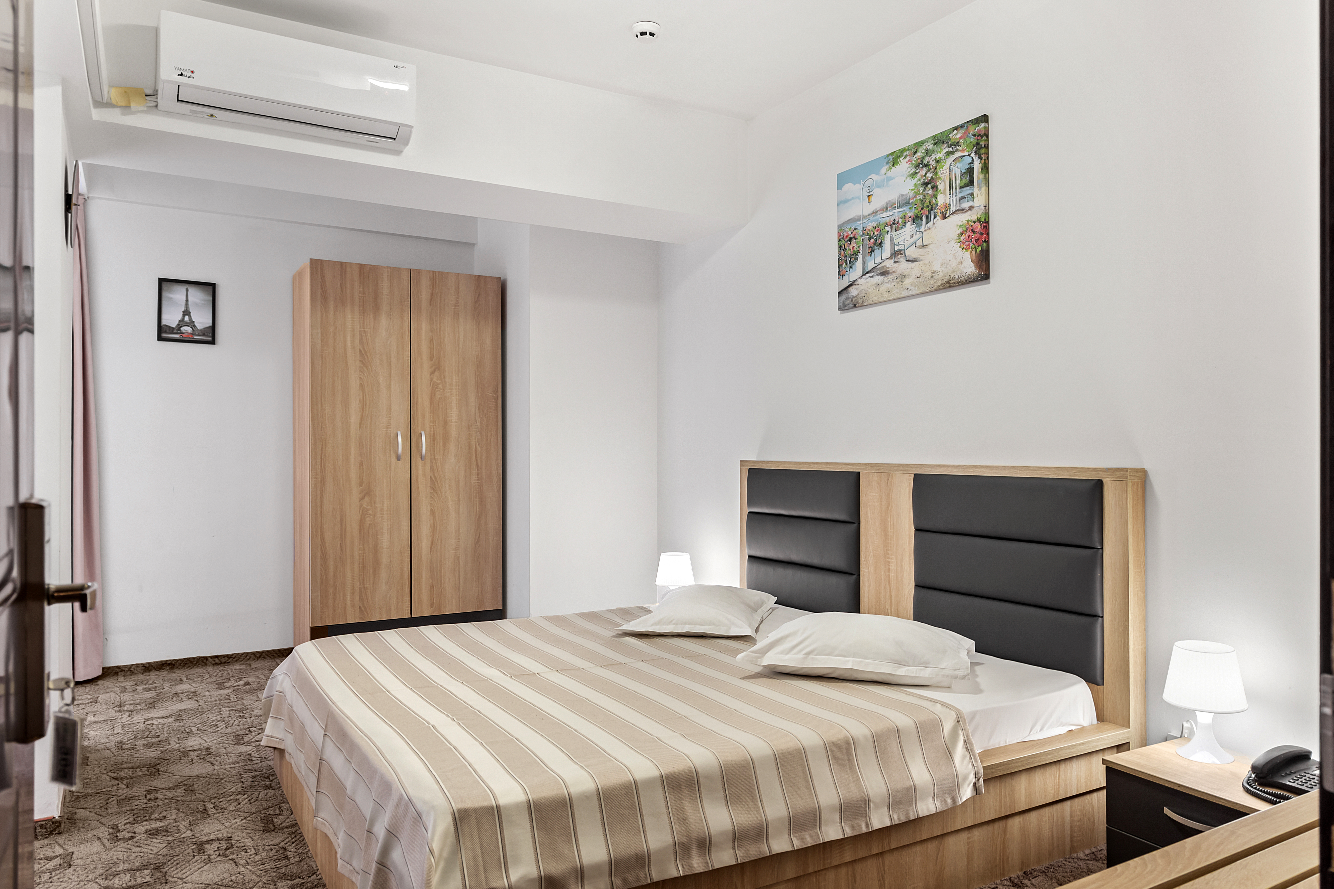 Room, Double Bed