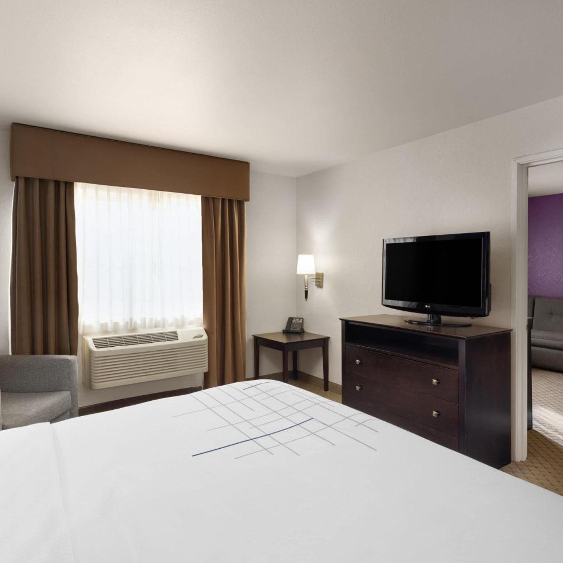 جناح بغرفة نوم واحدة