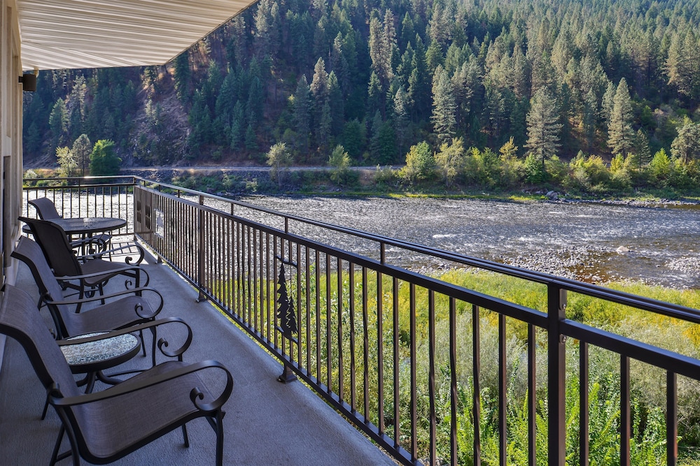 Best Western Lodge At River's Edge 3/43