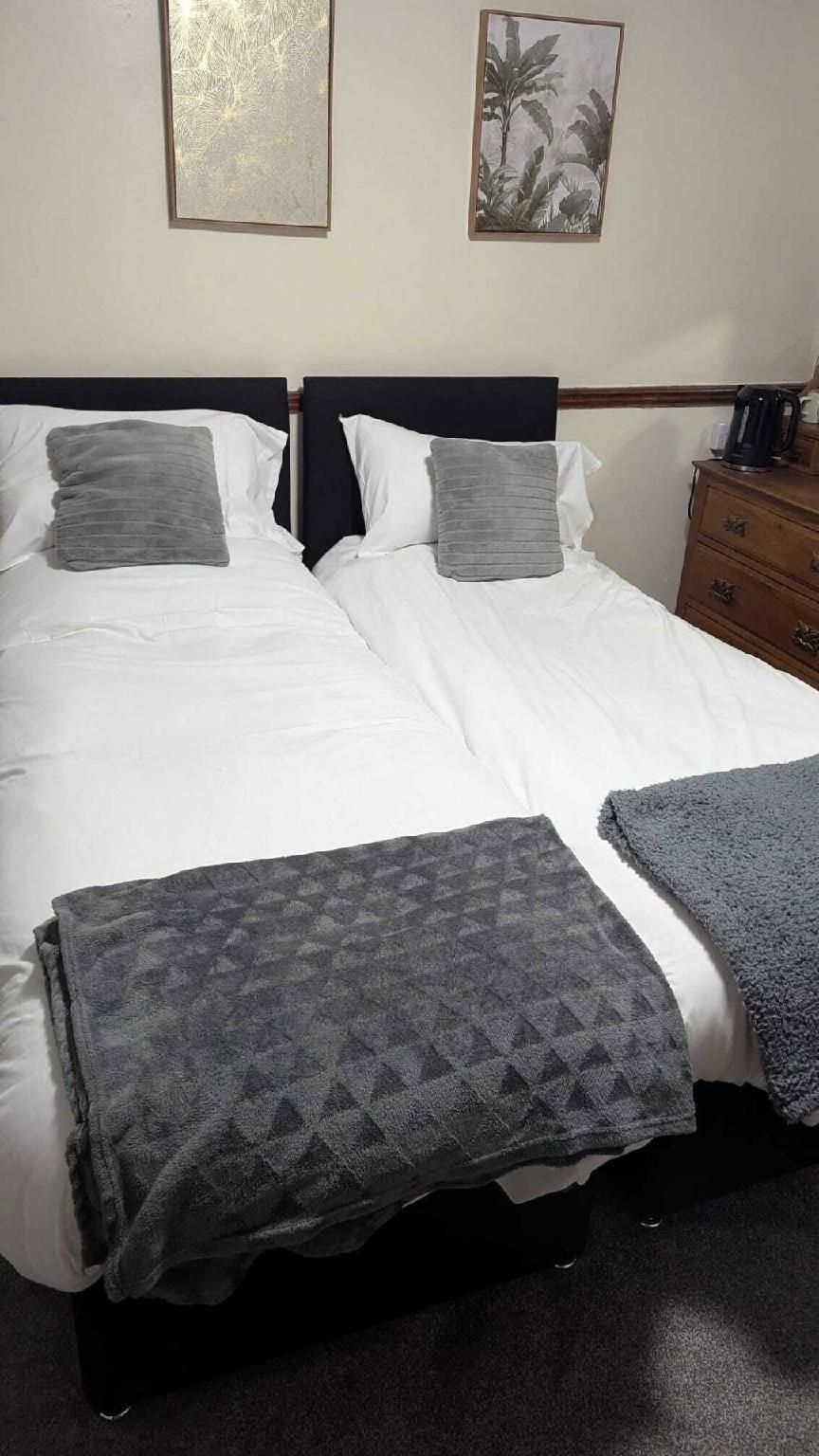 OYO Princetown Lodge 7/16