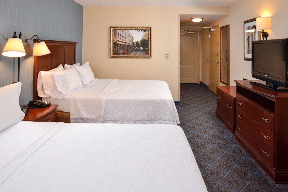 Hampton Inn and Suites Salisbury/Fruitland 23/58