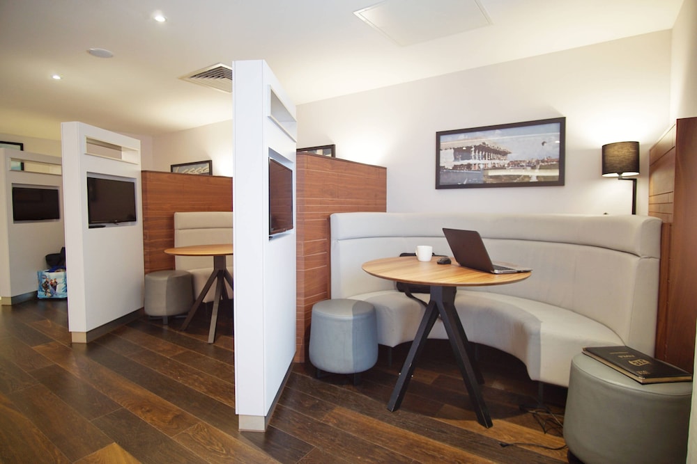 Courtyard By Marriott Glasgow Airport 26/36