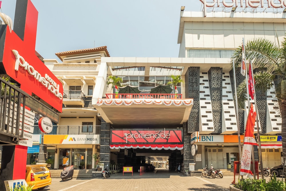 Townhouse Oak Cihampelas Near Ciwalk Formerly Promenade Hotel 8/72