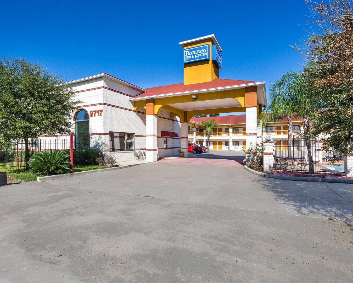 Rodeway Inn & Suites Humble IAH 32/34