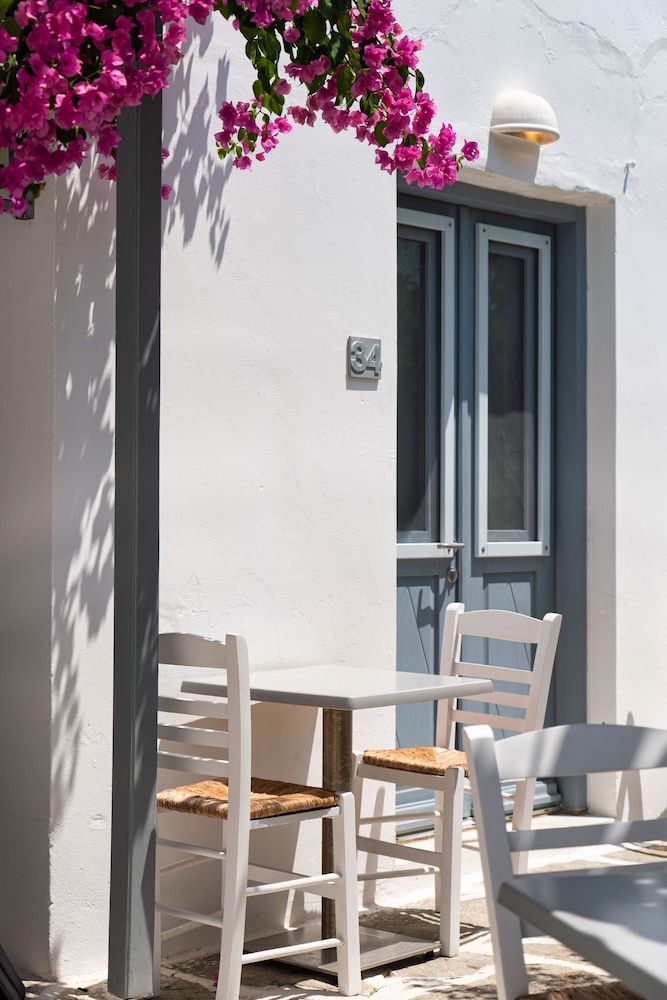 Iris Boutique Hotel 61/74