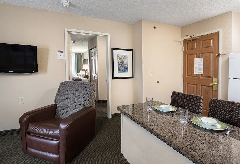 Aspen Suites - Rochester 14/37