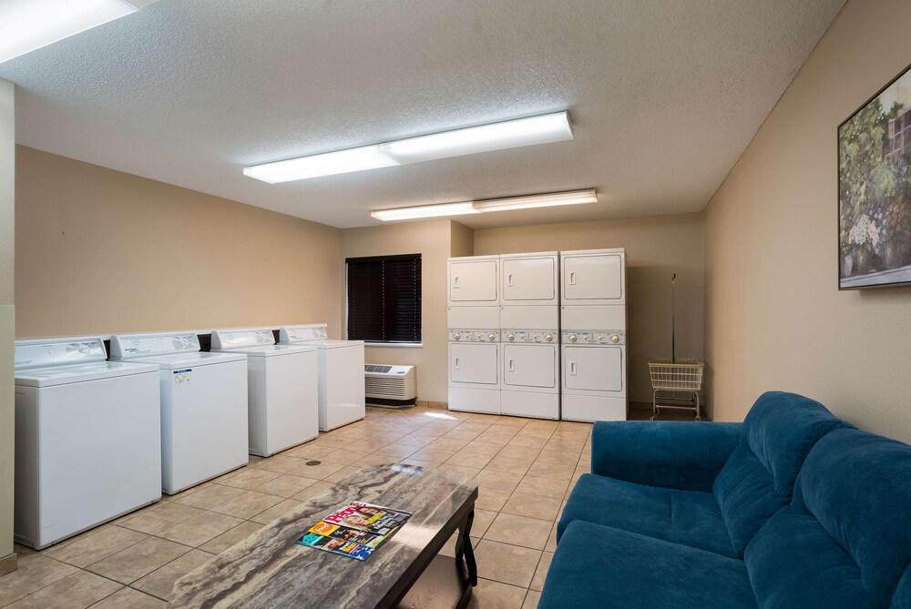 Sonesta Simply Suites Des Moines 30/42