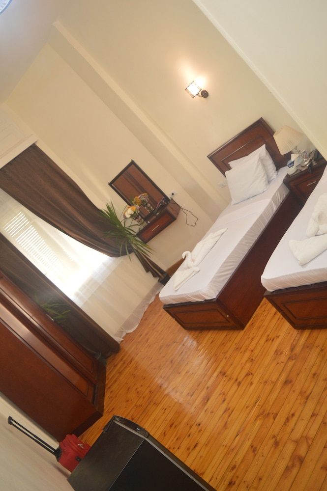 Midtown Hostel 16/50