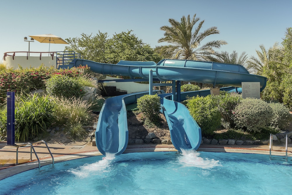Radisson Blu Hotel and Resort Abu Dhabi Corniche 58/88