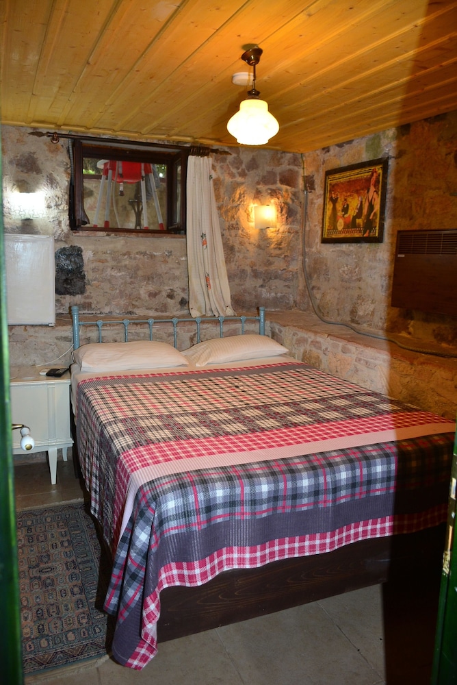 Cunda Zehra Teyzenin Evi 42/74