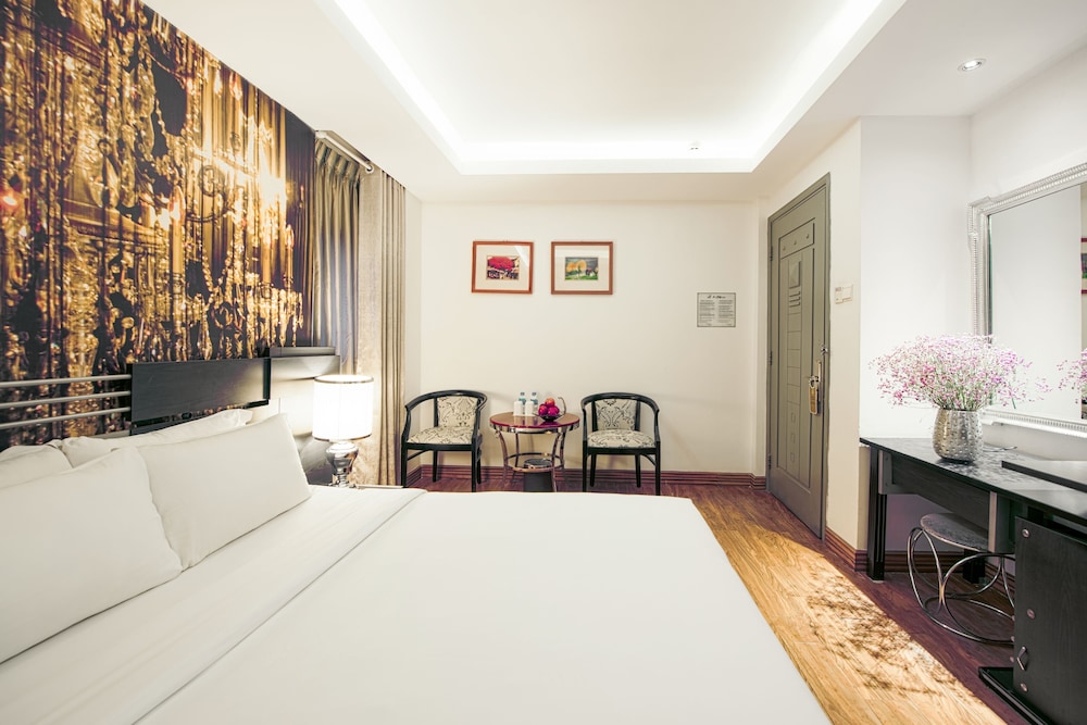 A&EM Corp - The Petit Hotel 14/37