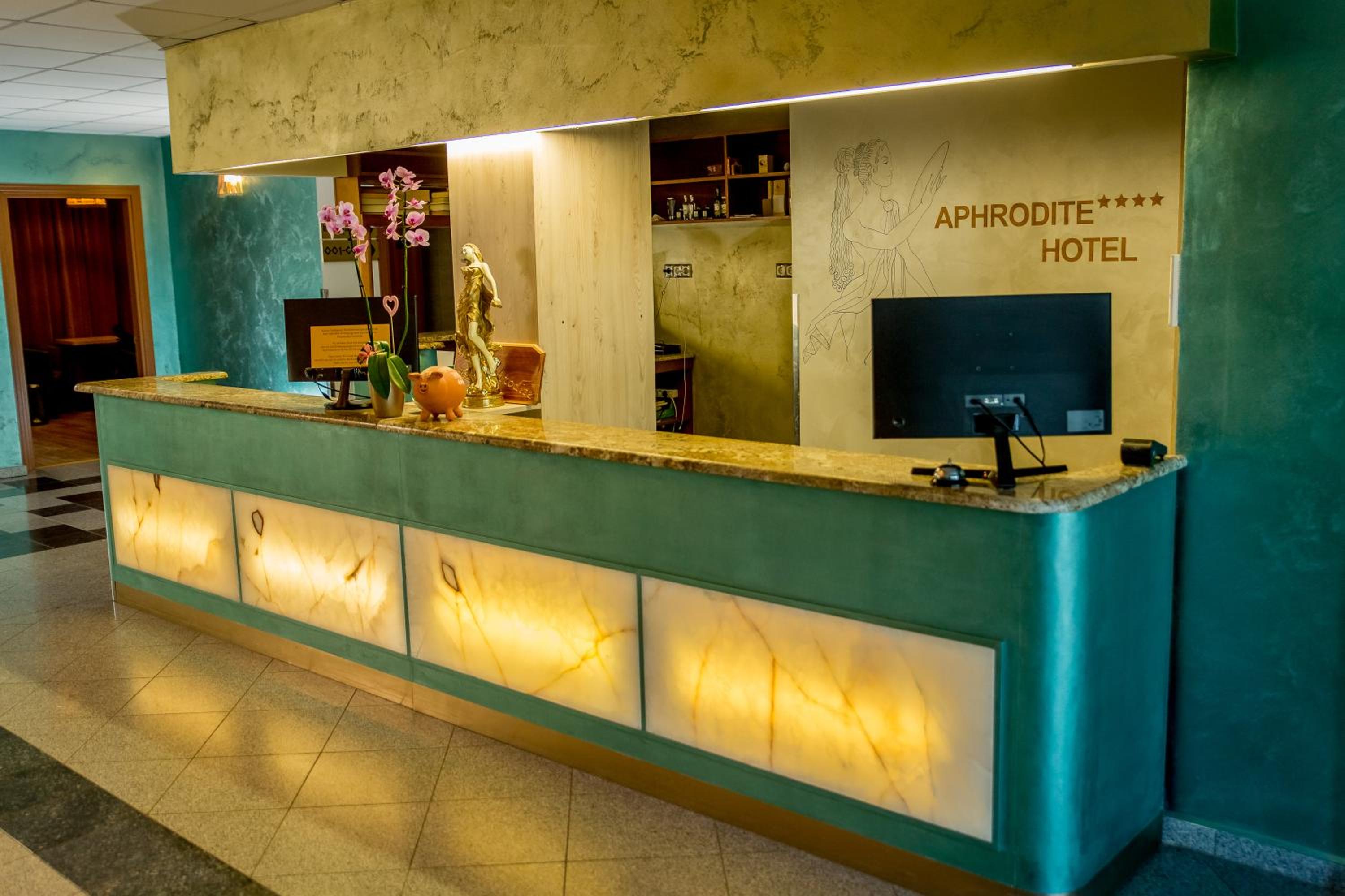 Aphrodite Hotel 6/50