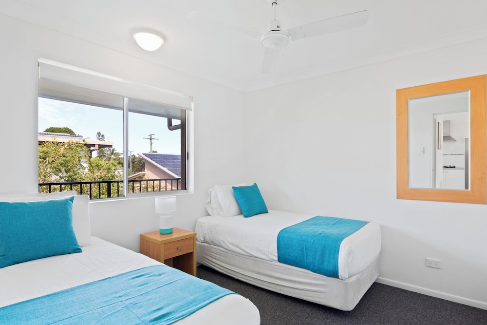 2 Bedrooms, Apartment, Queen and Twin Beds