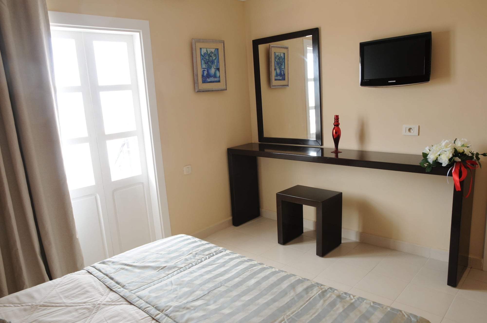ROOM, TRIPLE