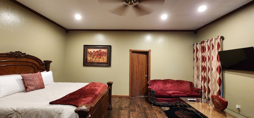 Whispering Pines Bed Amp Breakfast 24/69