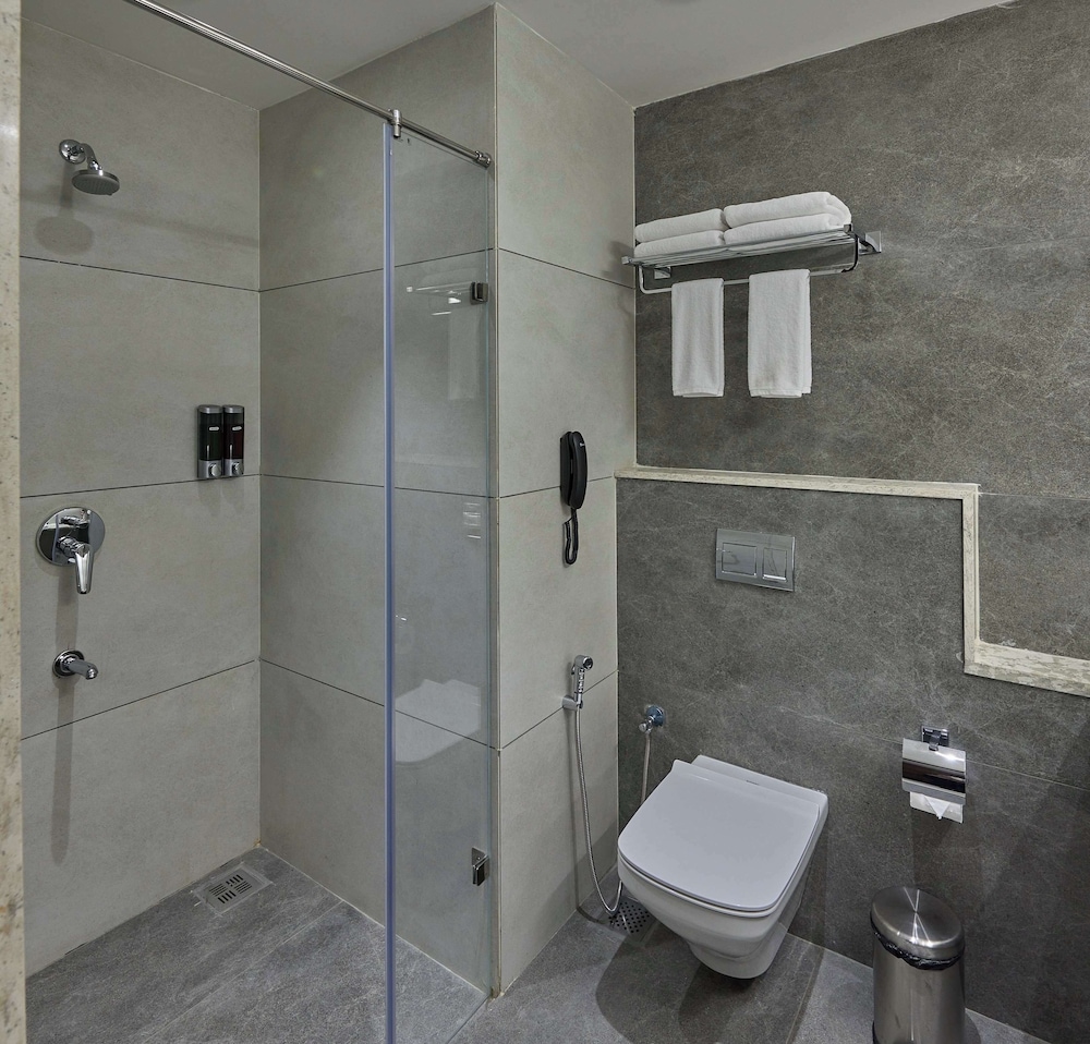 Grand Continent Hosur A Sarovar Portico Affiliate Hotel 45/47