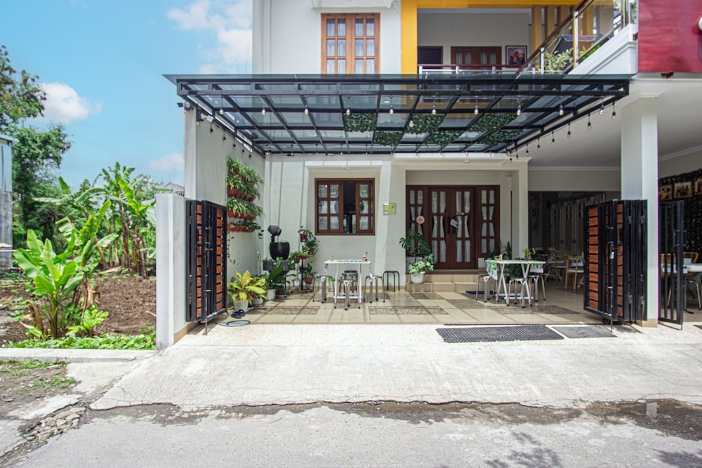 Bisma Balcony Homestay 16/64