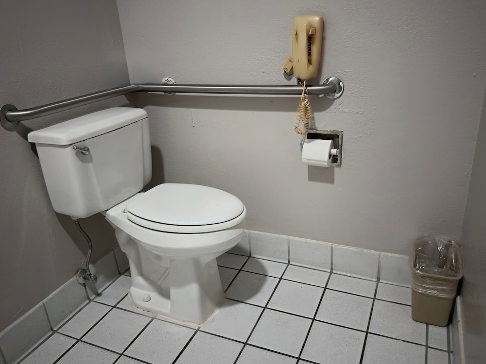 Americas Best Value Inn Apache Junction 52/56