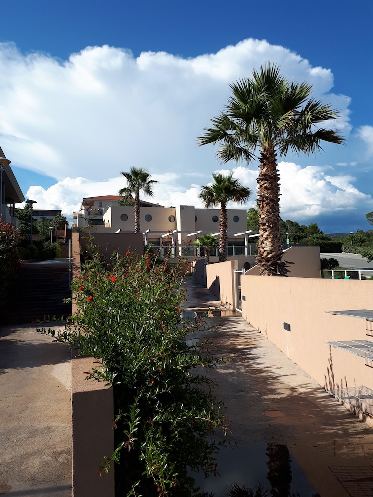 Les Parasols d Argens 13/44