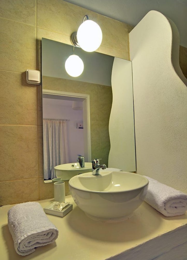 Adamas Hotel 15/23