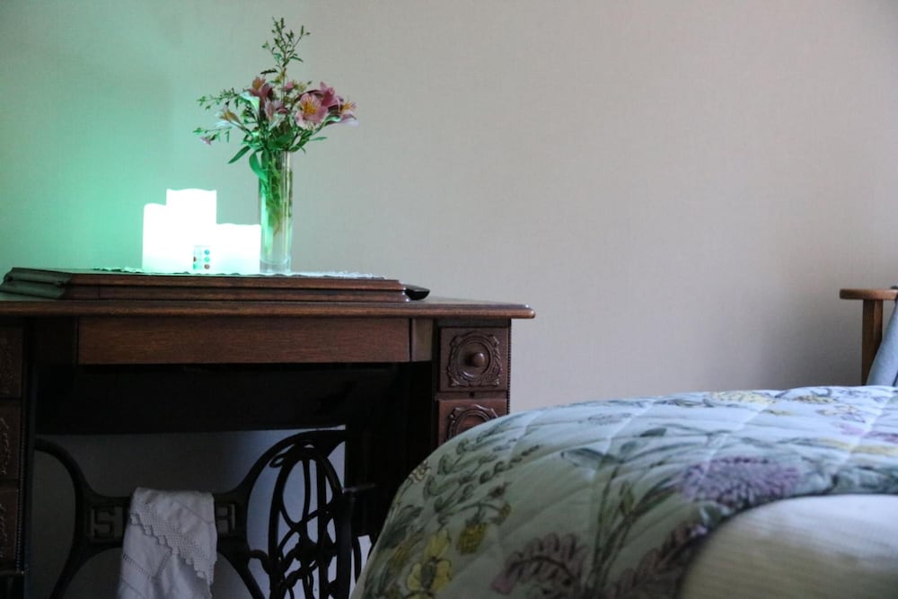 The Point Bed &amp; Breakfast 16/50