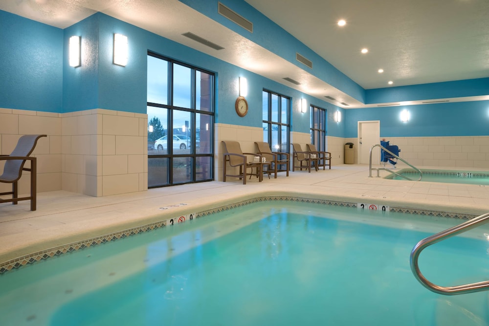 Hampton Inn Suites Pocatello 25/47