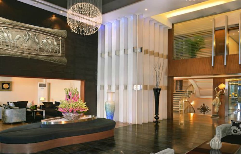 The Corinthians Resort 3/76