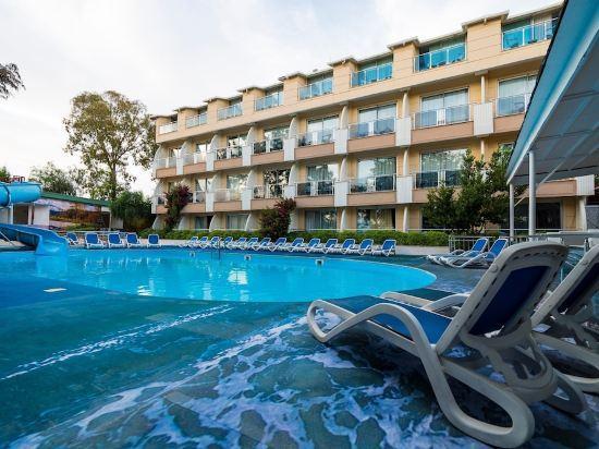 Aperion Beach Hotel 7/46