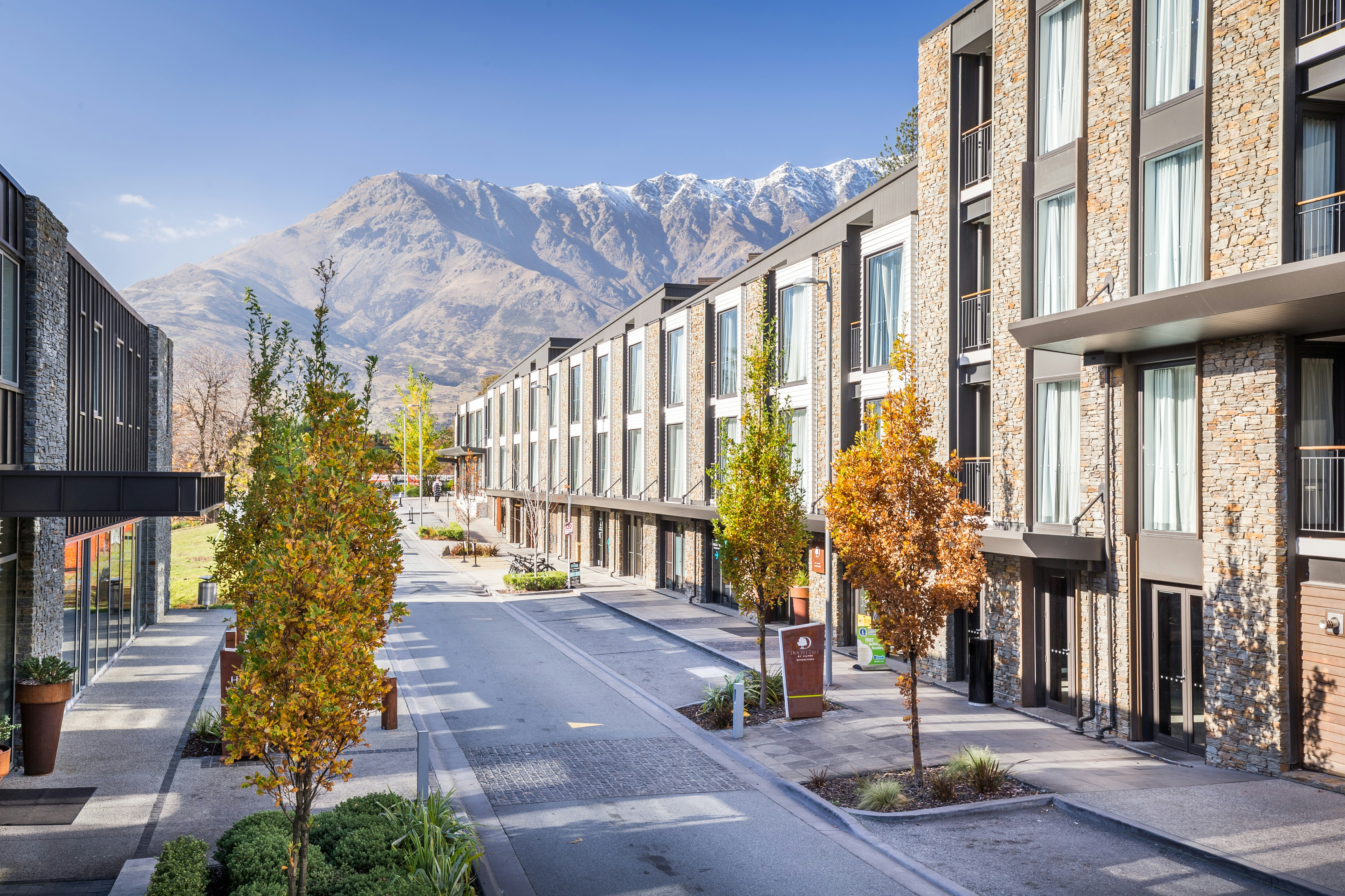 Doubletree By Hilton Queenstown 43/47