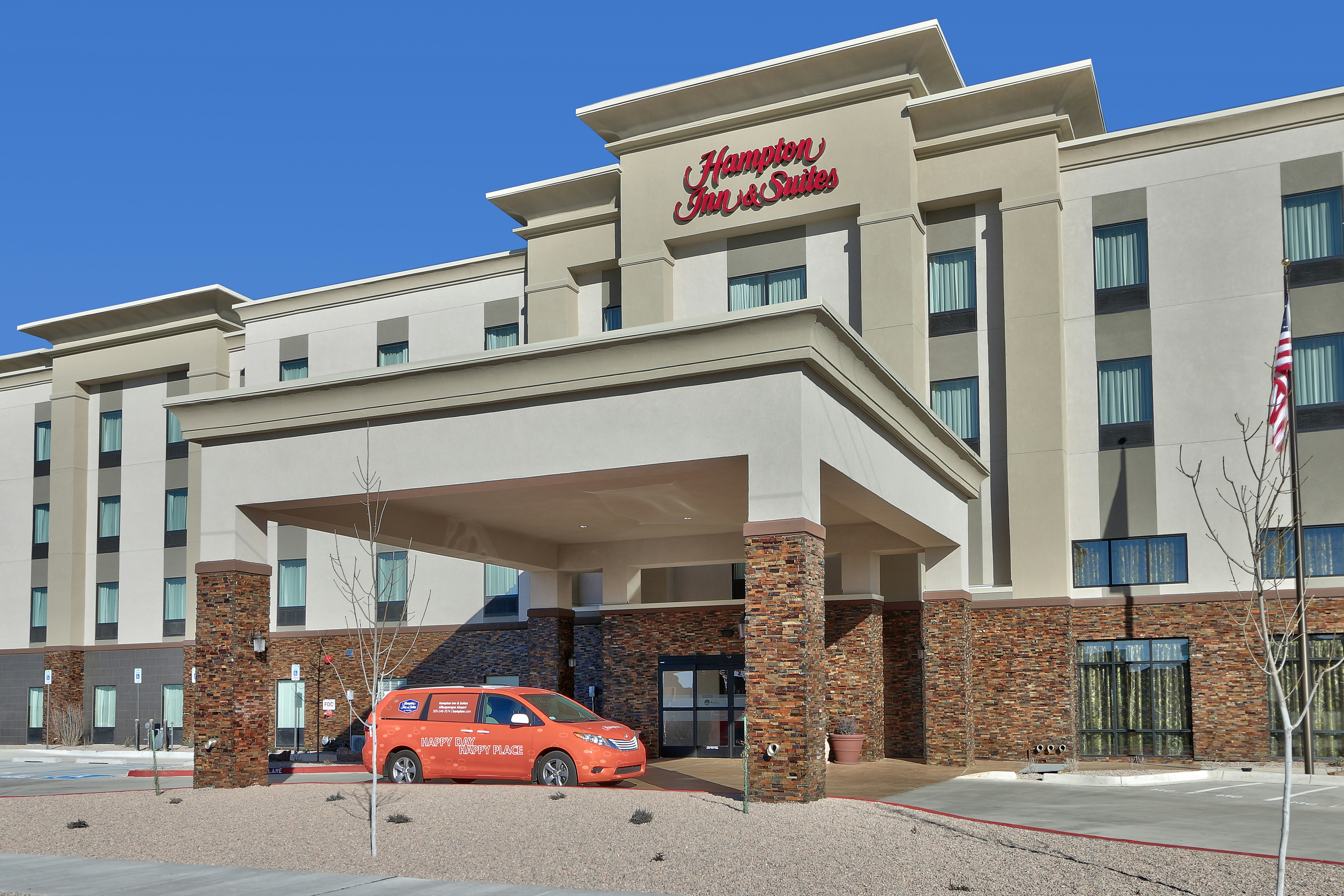 Hampton Inn Suites Albuquerque Airport 53/54