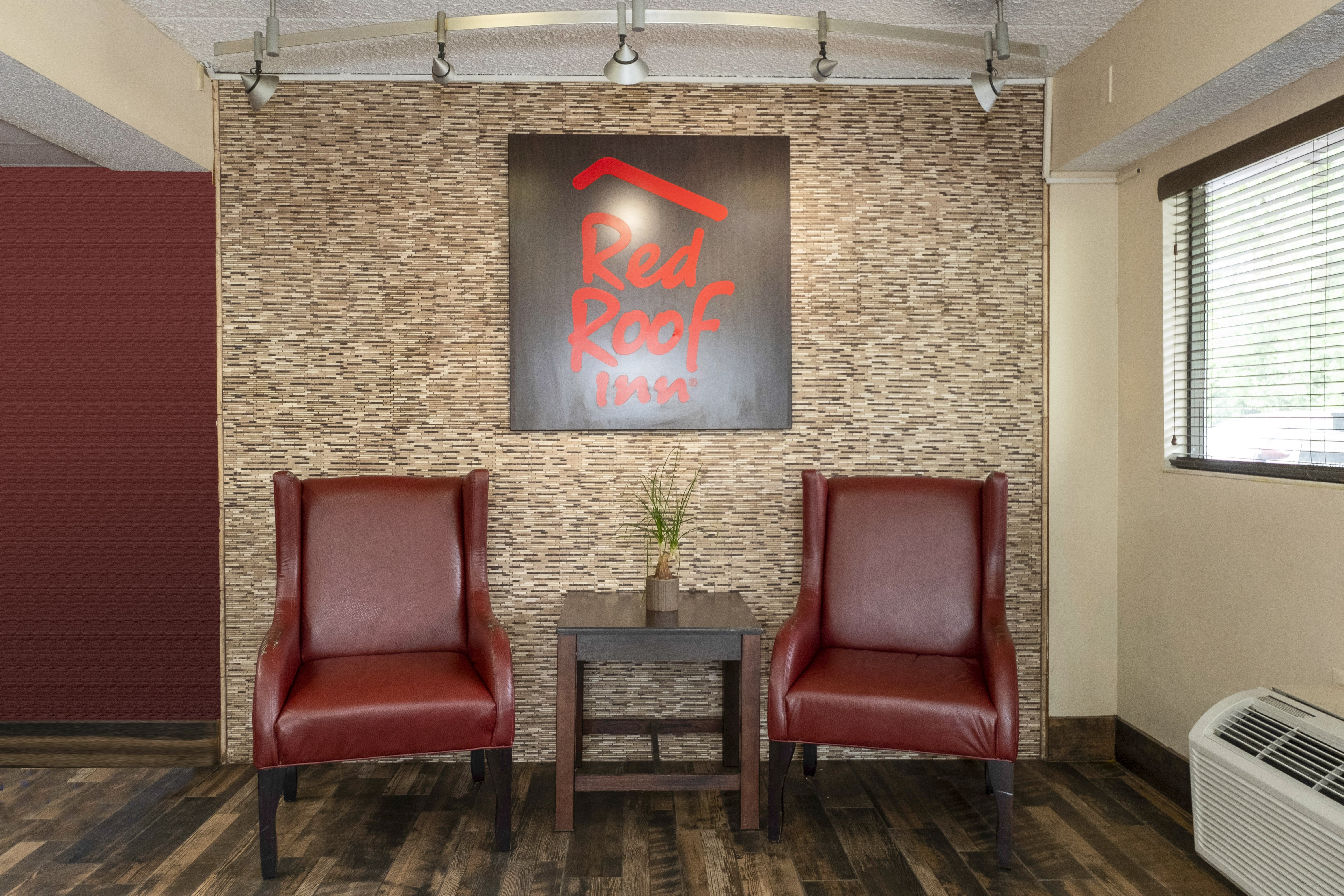 Red Roof Inn Chicago - Lansing 24/26