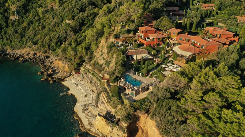 Hotel Il Pellicano 78/83